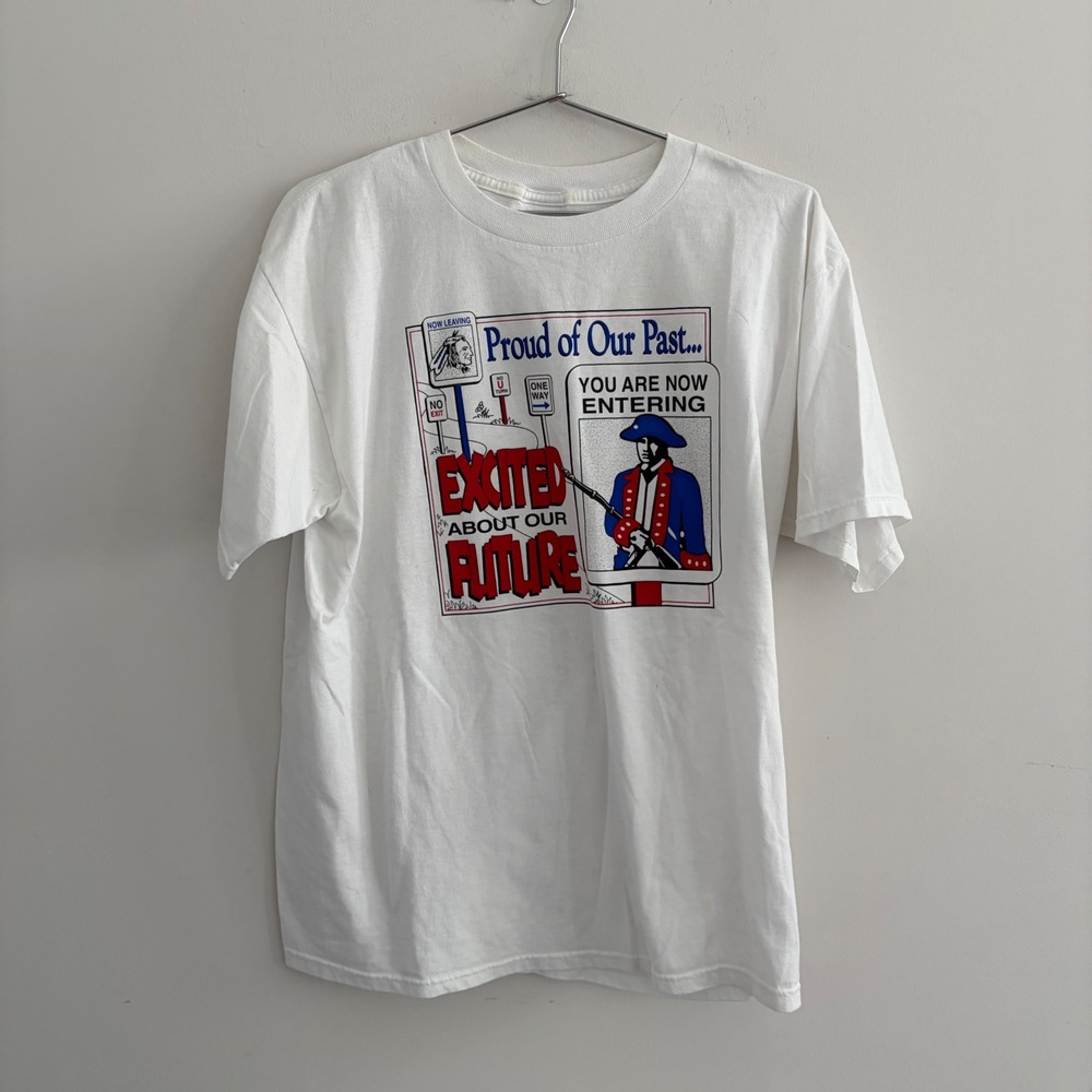 Vintage Bessie Ellison Class of 99 White Graphic T-Shirt Large